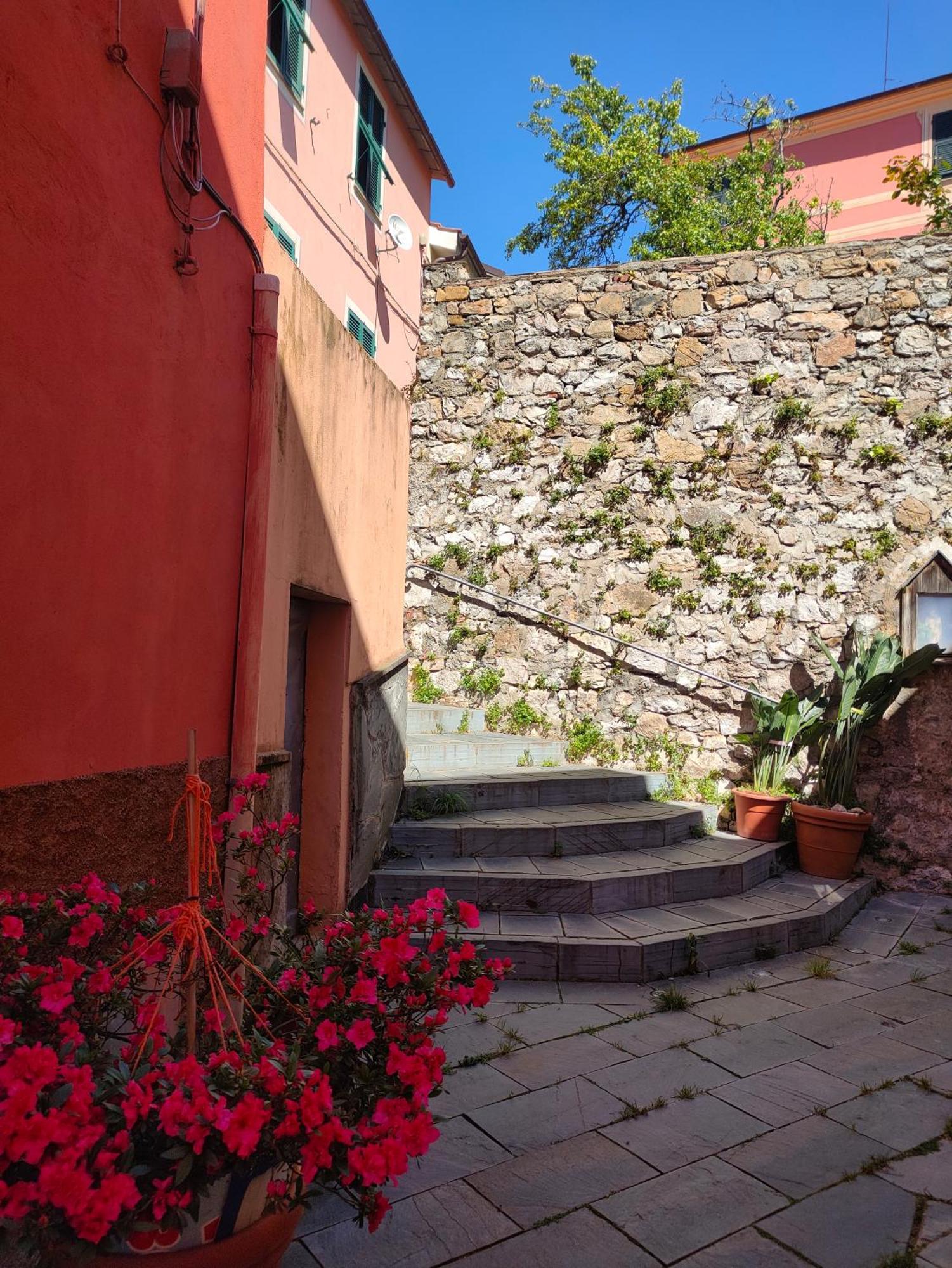 Tra Le Cinque Terre, Camogli E Portofino Con Scorcio Mare All'orizzonte Ferienhaus