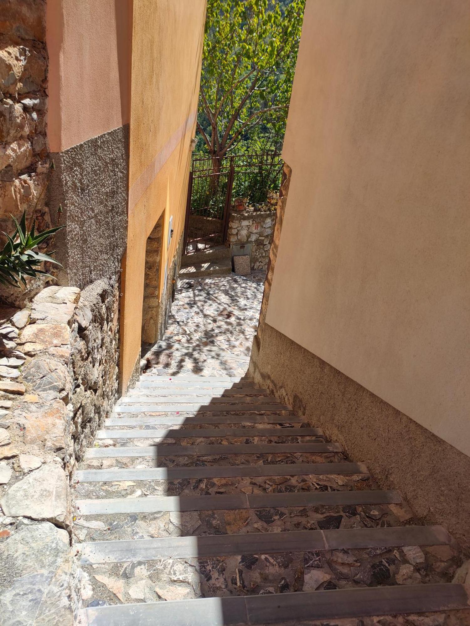 Holiday home Tra Le Cinque Terre, Camogli E Portofino Con Scorcio Mare All'orizzonte Castiglione Chiavarese