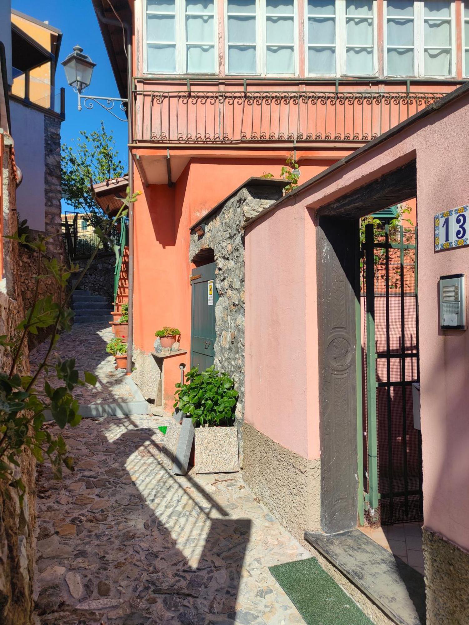 Tra Le Cinque Terre, Camogli E Portofino Con Scorcio Mare All'orizzonte Holiday home